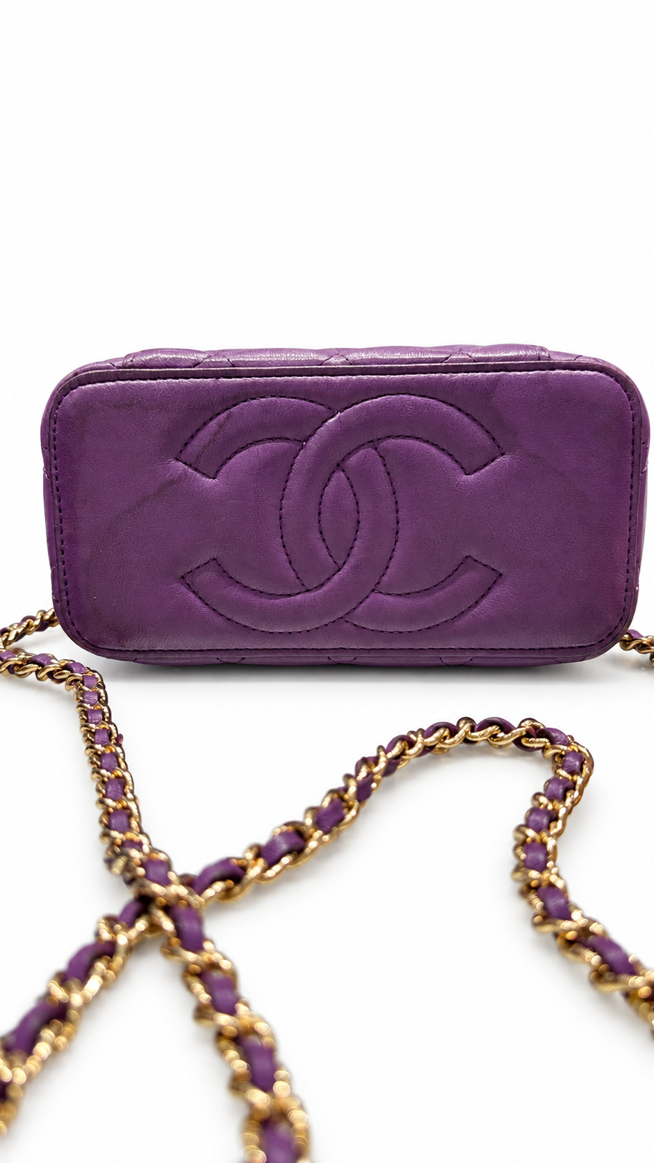 תיק Chanel Small Top Handle Vanity Case סגול - תחתית עם לוגו CC