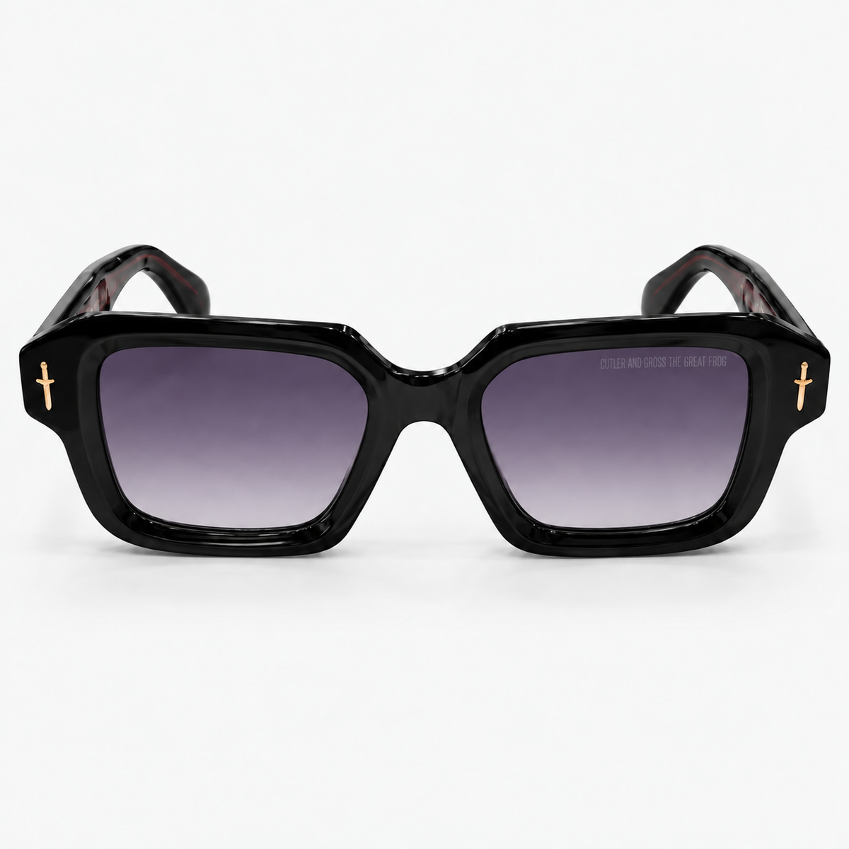 משקפי שמש יוניסקס Cutler and Gross שחורים עם עדשות סגולות – חזית